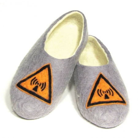 Войлочные тапочки знаки опасности Электроволновые. Размер 40