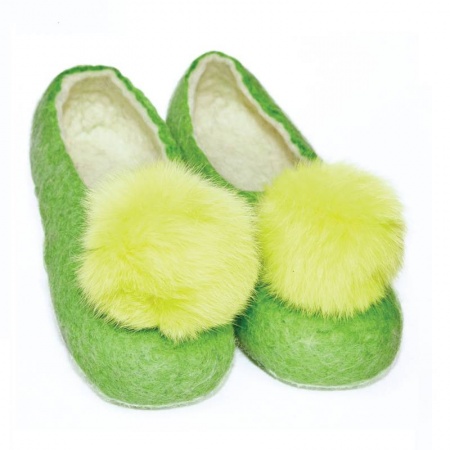 Войлочные тапочки зеленые с желтым помпоном. Размер 36